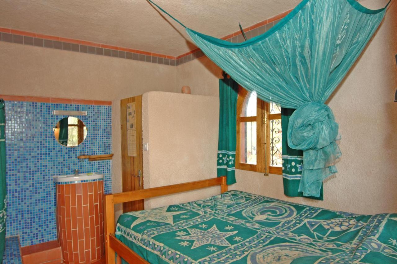 Sobo Bade Hotel Toubab Dialao Bagian luar foto